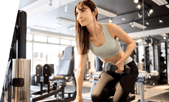 トレーニング中の女性